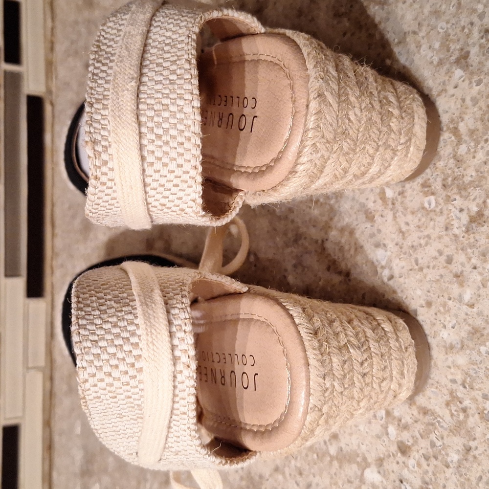 Journey Collection espadrille wedge sandals - Picture 3 of 10